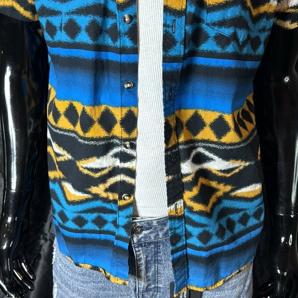 Men Tribal Afro Inspire Print Button Up - Picture 4 of 7